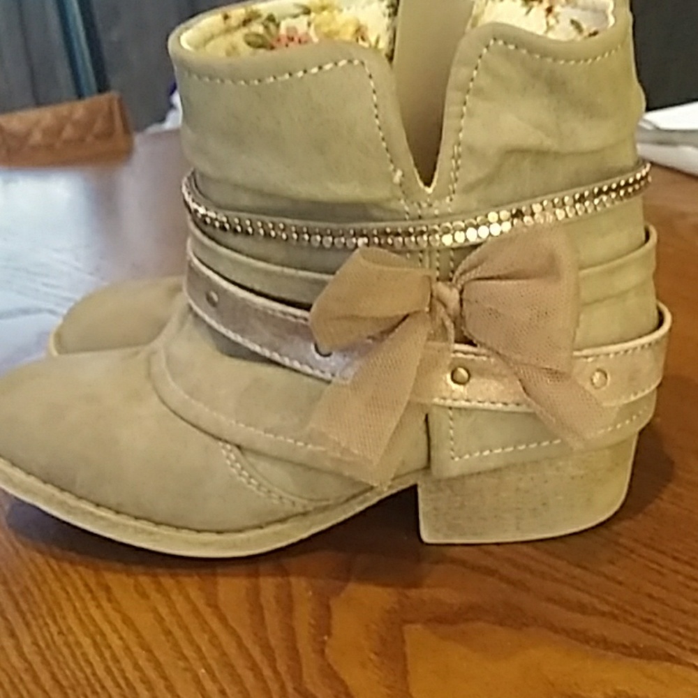 Little girl boots